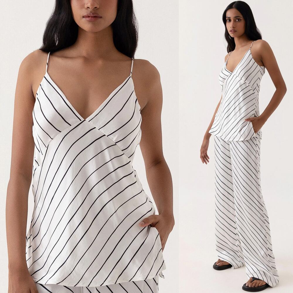Summer Away Blair Top Striped Sleeveless V-Neck Camisole Tank Black & White L